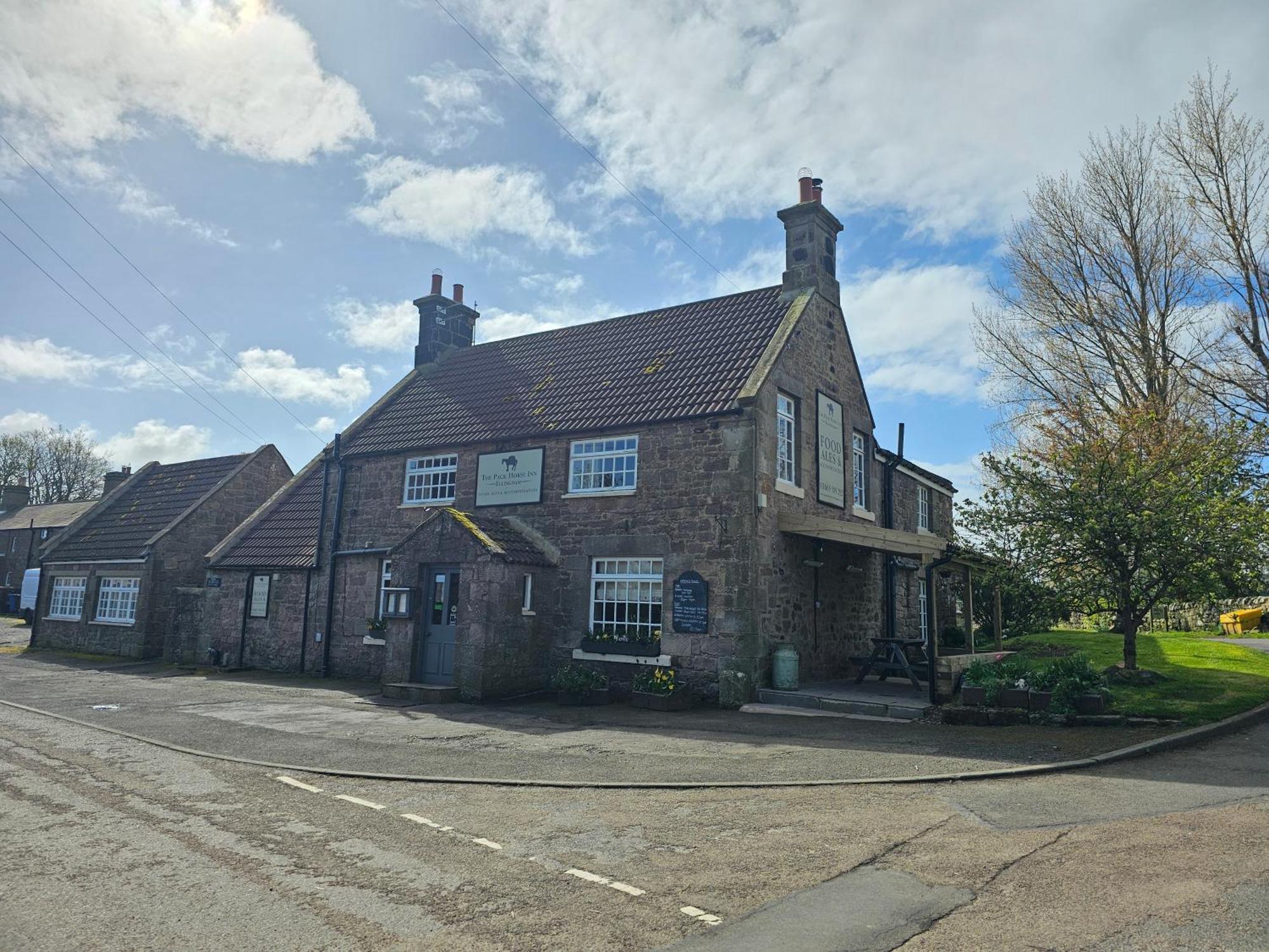 The Pack Horse Inn Chathill Exterior foto