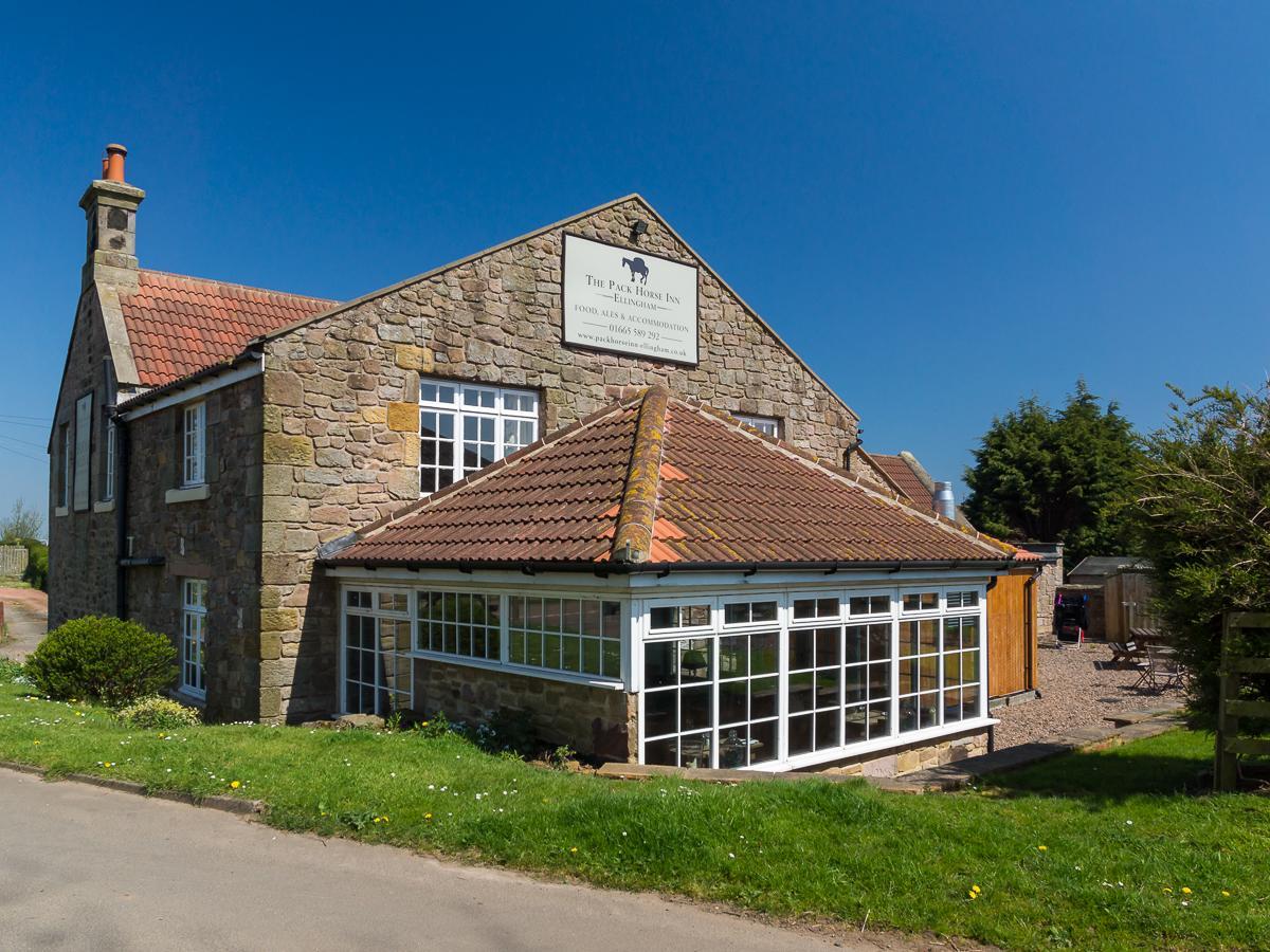 The Pack Horse Inn Chathill Exterior foto