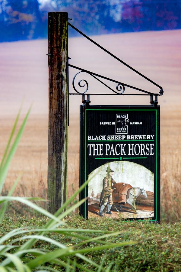 The Pack Horse Inn Chathill Exterior foto
